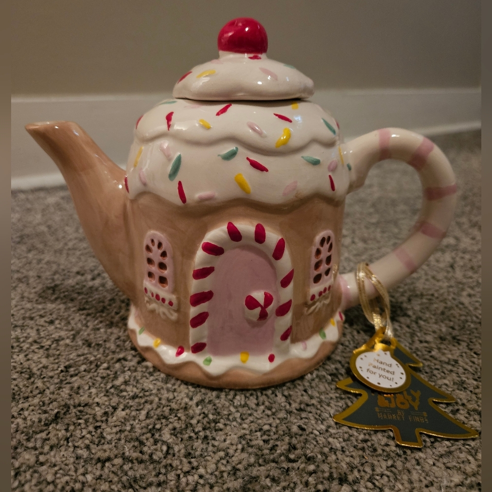Gingerbread House Teapot with Sprinkles